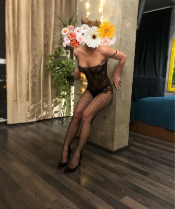 🌹
💋 Мои услуги настолько разнообразны, что каждый твой фантазийный день станет реальностью. От нежных классических ласк до страстных экспериментов - я знаю, как доставить тебе удовольствие. 💦
📷 В моем арсенале фотографий ты найдешь невероятно соблазнительные снимки, которые только подогревают аппетит. Не веришь? Позволь моим фото говорить сами за себя! 💄
🌆 Я осуществляю интимные желания в Москве в уютной атмосфере. Приходи ко мне, и я окуну тебя в океан страсти и наслаждения. Мой опыт и чувственность подарят тебе ощущение абсолютного счастья. 💫
💬 Отзывы моих клиентов говорят сами за себя - они восторженно рассказывают о моей уникальной способности приводить людей к экстазу. Доказательство моей незабываемости! 🌟
Не медли, дорогой! Разреши мне быть твоей комфортной и безудержной компаньонкой. Позвони мне прямо сейчас и пойми, что истинное удовольствие начинается именно со мной. 💋 Алиса